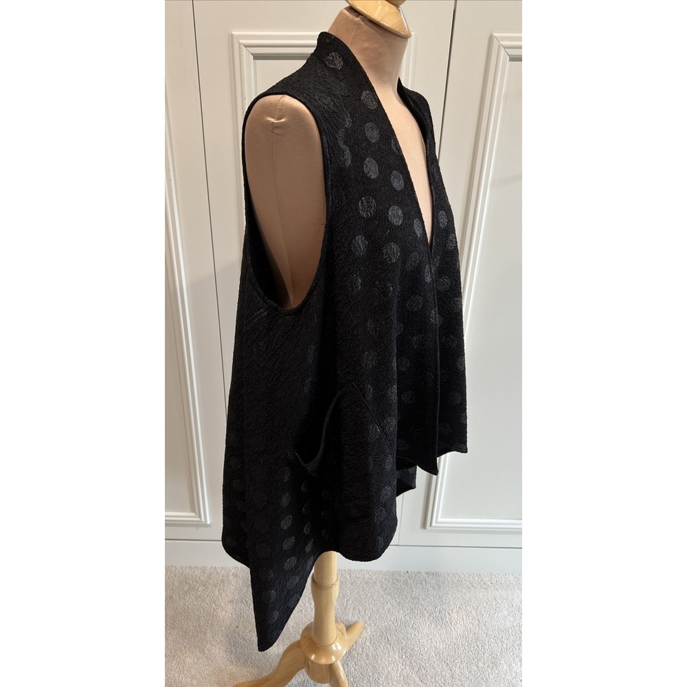 IC By Connie K Black Asymmetric Sleeveless Cardigan Vest Size Small Lagenlook